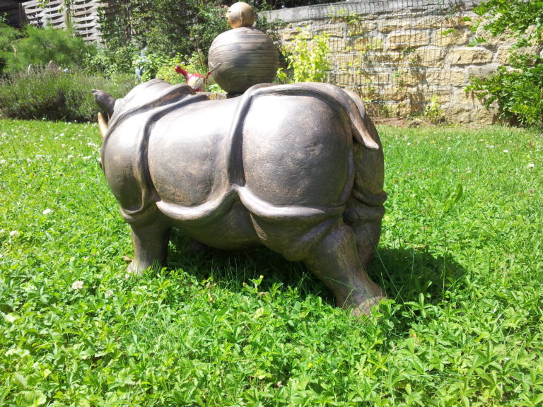 céramique-rhinoceros-geant-dos